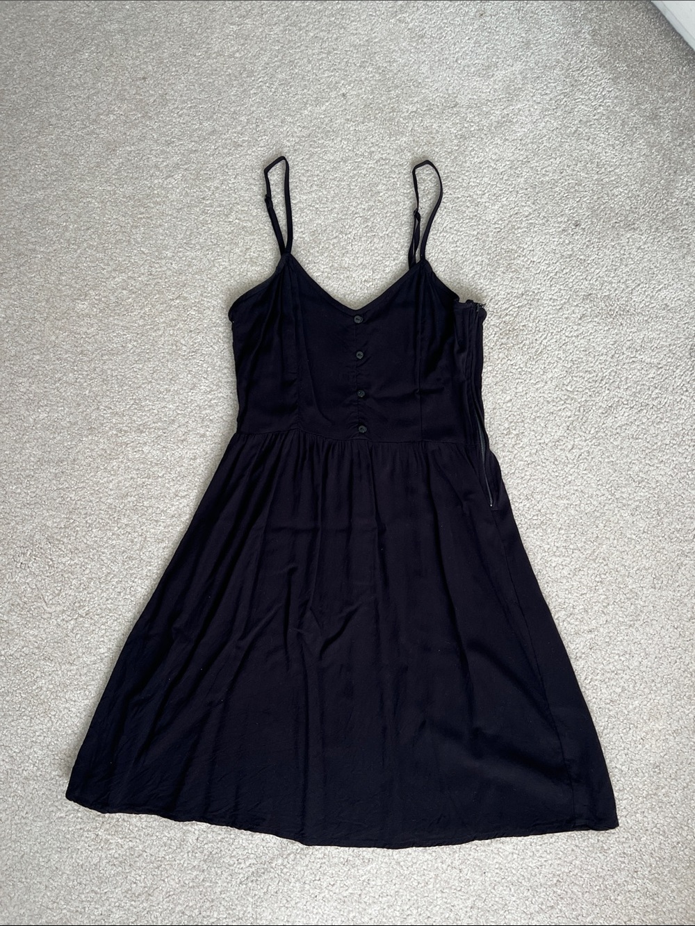 Divided Dress - Picture 3 of 6